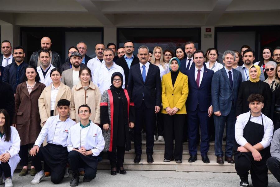 Bakan Özer’den Sancaktepe’ye Ziyaret