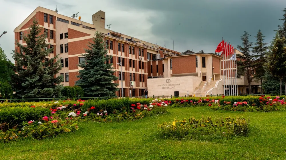 Anadolu Üniversitesi